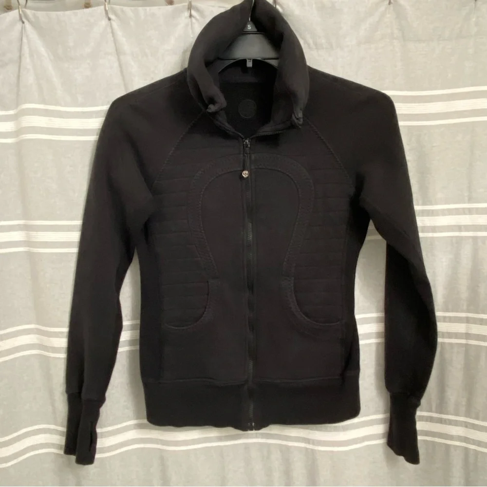 LULULEMON / Black Scuba Jacket Size 6